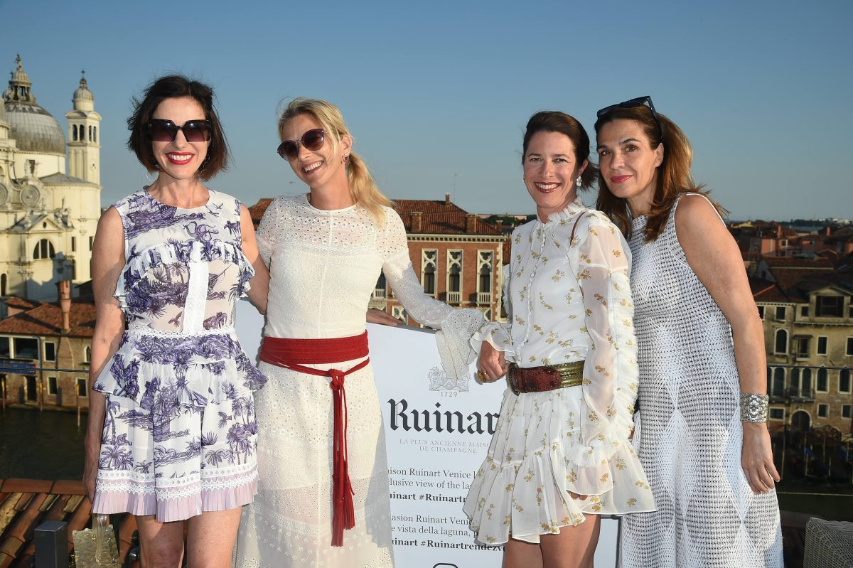 Galleria foto 'Le feste vip della settimana: l’estate a Pietrasanta si anima delle celeb nostrane' - foto 11