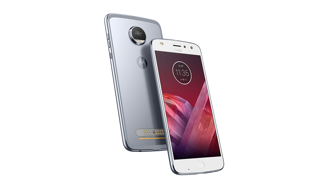 Lenovo annuncia il nuovo Moto Z2 Play (e il ritorno di Motorola) Lenovo annuncia il nuovo Moto Z2 Play (e il ritorno di Motorola)