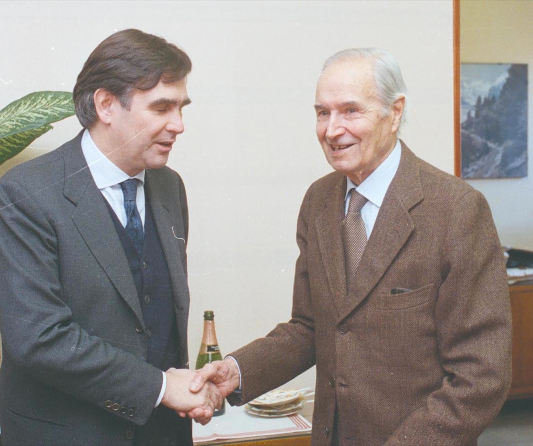 La Fiat 500 compie 60 anni. Storia dell’utilitaria che motorizzò l’Italia – FOTO