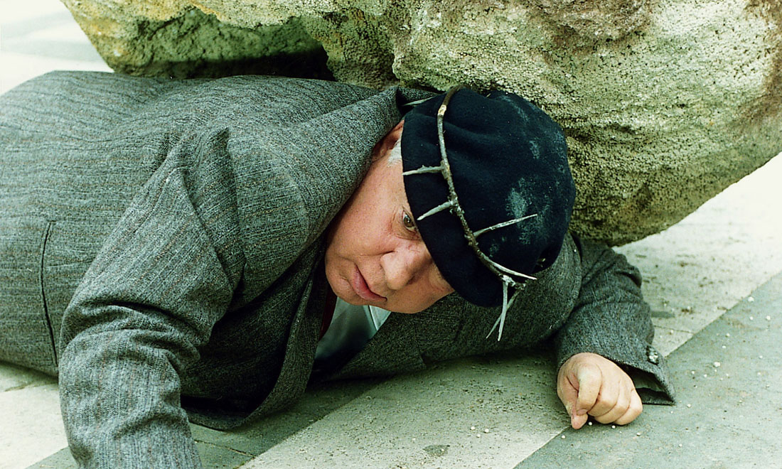 Addio a Paolo Villaggio, al ragionier Fantozzi e all’Italia del posto fisso