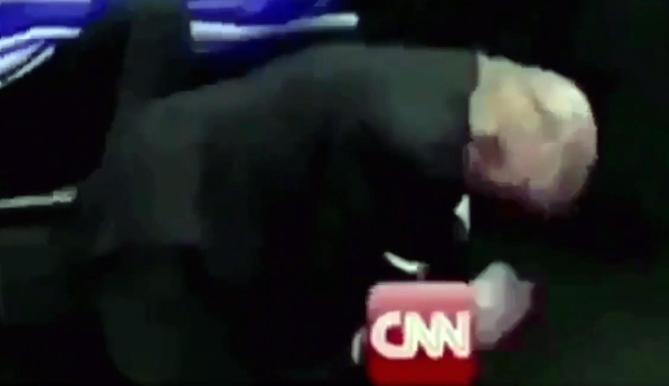 Trump, nuovo attacco ai media: in un video “picchia” la Cnn Trump, nuovo attacco ai media: in un video “picchia” la Cnn