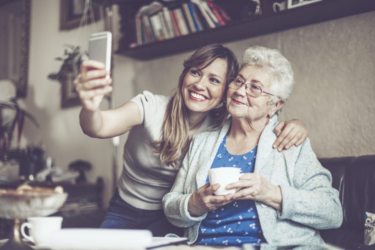 Galleria foto 'Dimmi che selfie posti e ti dirò chi sei' - foto 4