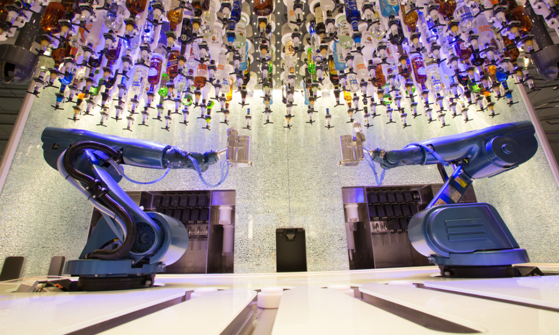 Viaggio tra i robot che hanno già sostituito l’uomo sul lavoro Viaggio tra i robot che hanno già sostituito l’uomo sul lavoro