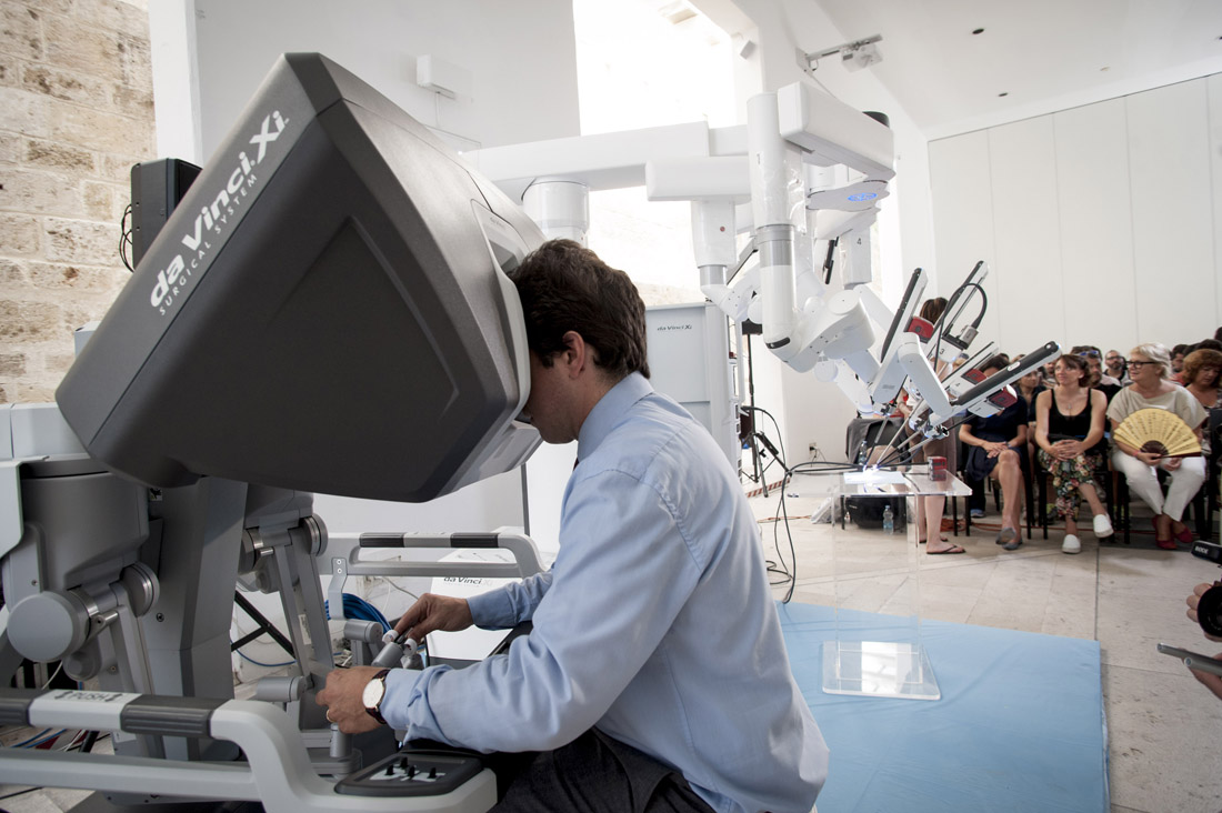 da Vinci, il robot che aiuta a diventare super-chirurghi – FOTO e VIDEO da Vinci, il robot che aiuta a diventare super-chirurghi – FOTO e VIDEO