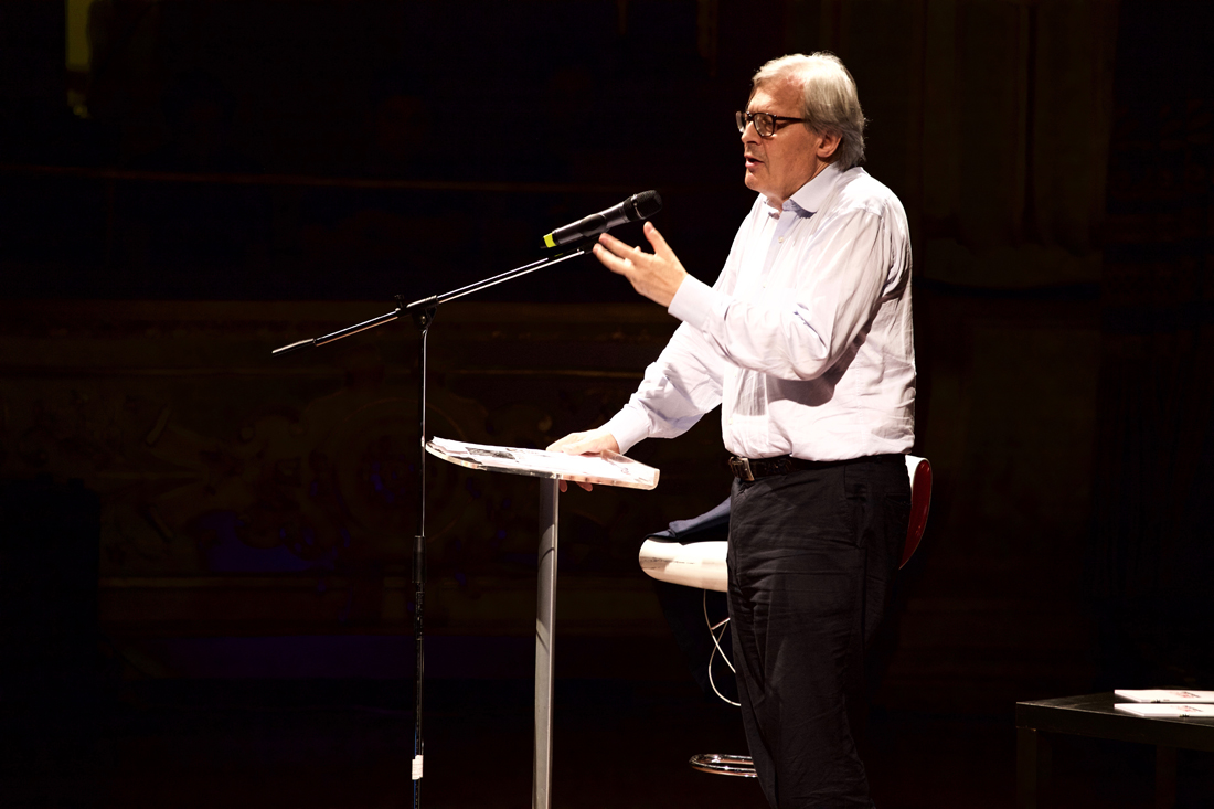 Il Novecento barese: omaggio di Sgarbi alla città – FOTO e VIDEO Il Novecento barese: omaggio di Sgarbi alla città – FOTO e VIDEO