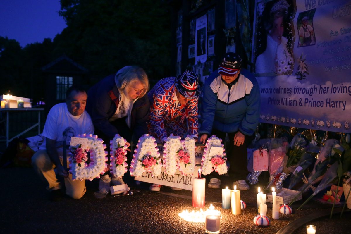 Galleria foto 'Lady Diana, l’omaggio del mondo a 20 anni dalla morte' - foto 21