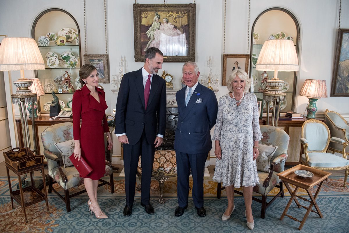 Camilla Parker Bowles: “Così mi sono difesa dalle minacce di Diana” Camilla Parker Bowles: “Così mi sono difesa dalle minacce di Diana”