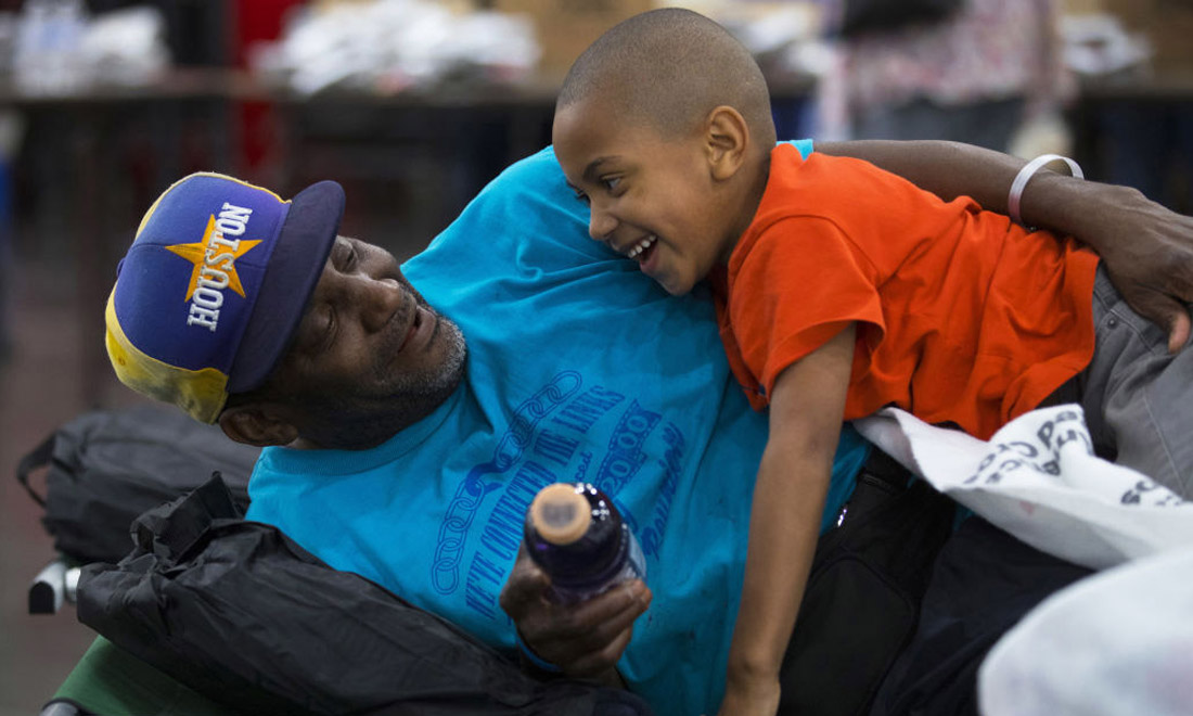 L’Uragano Harvey: le 10 foto (+ 1) per raccontare la tragedia