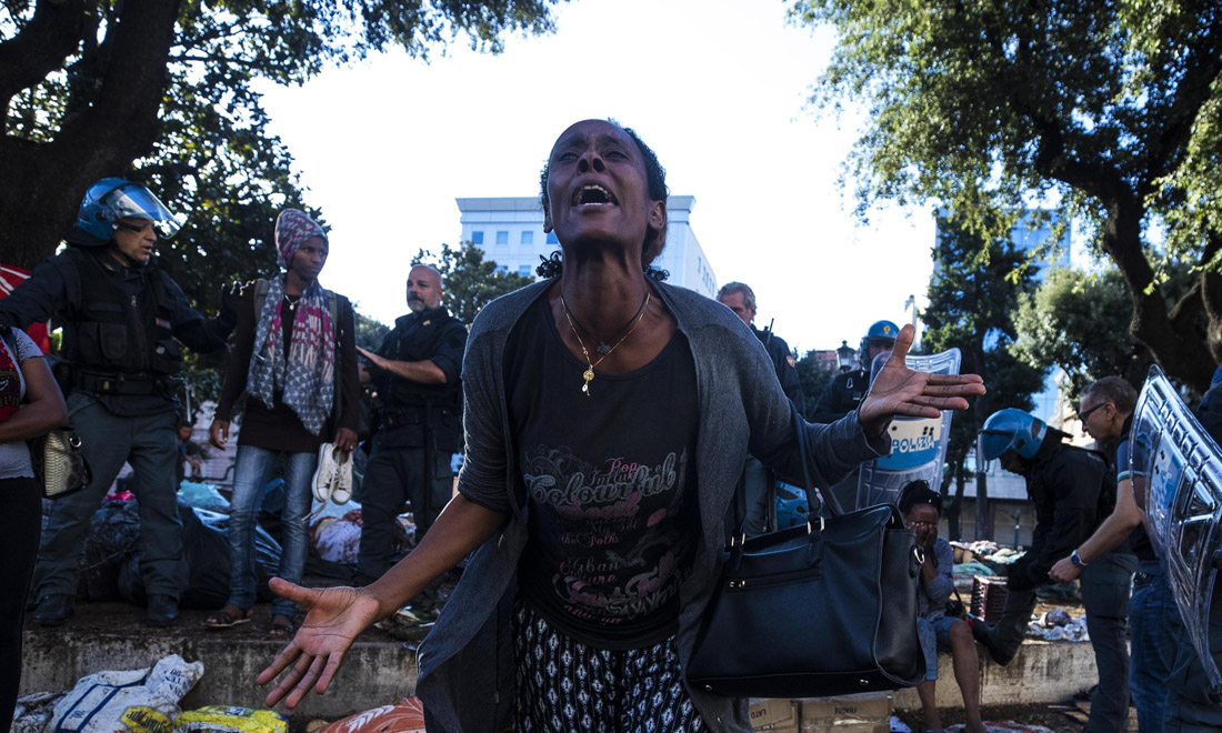 Lo sgombero dei rifugiati a Roma e la replica del capo della polizia Lo sgombero dei rifugiati a Roma e la replica del capo della polizia