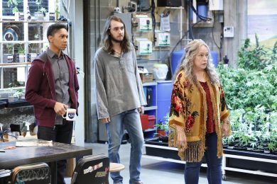 Disjointed: foto e trailer della nuova sitcom di Netflix