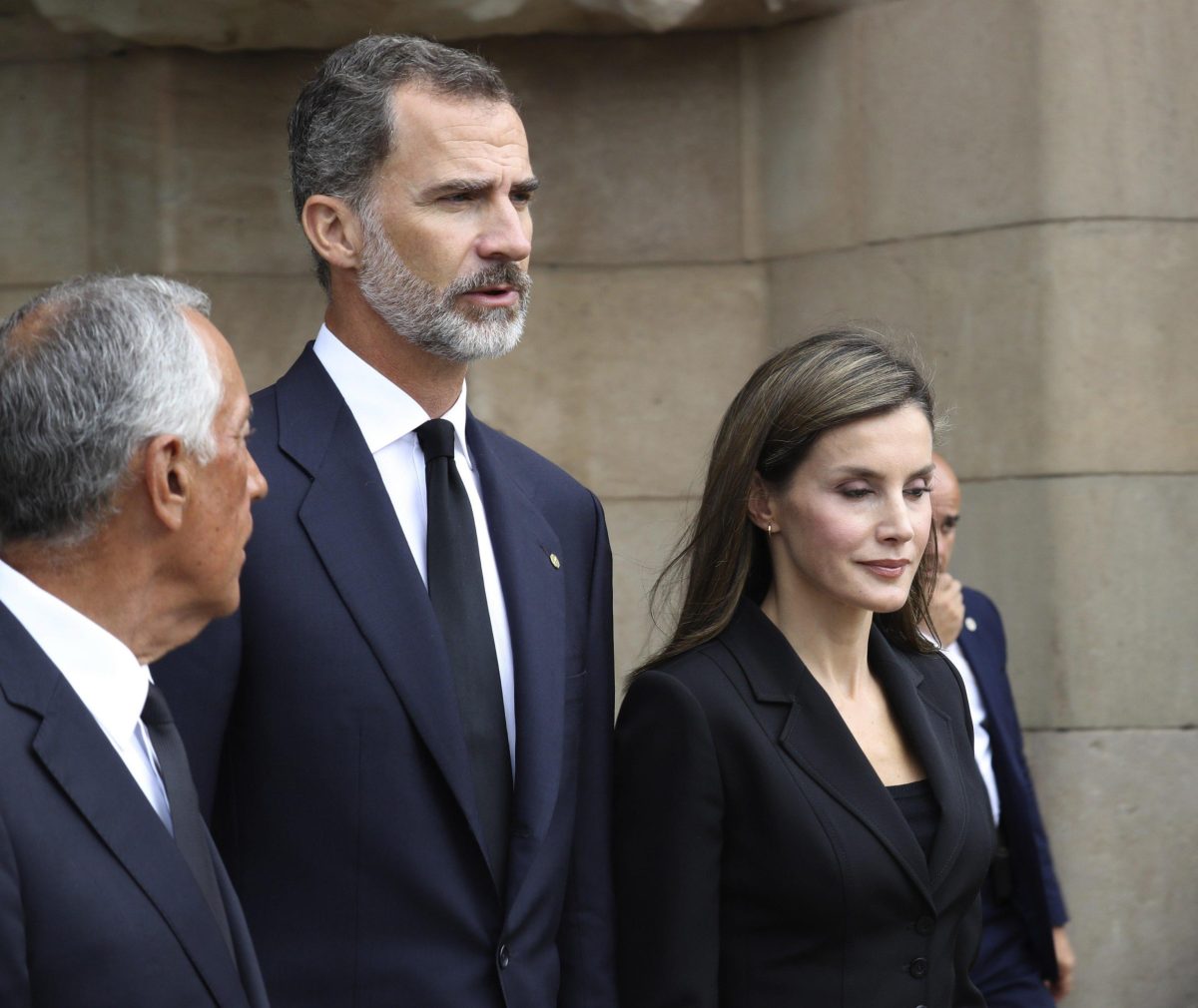 Galleria foto 'Barcellona ricorda le sue vittime' - foto 7