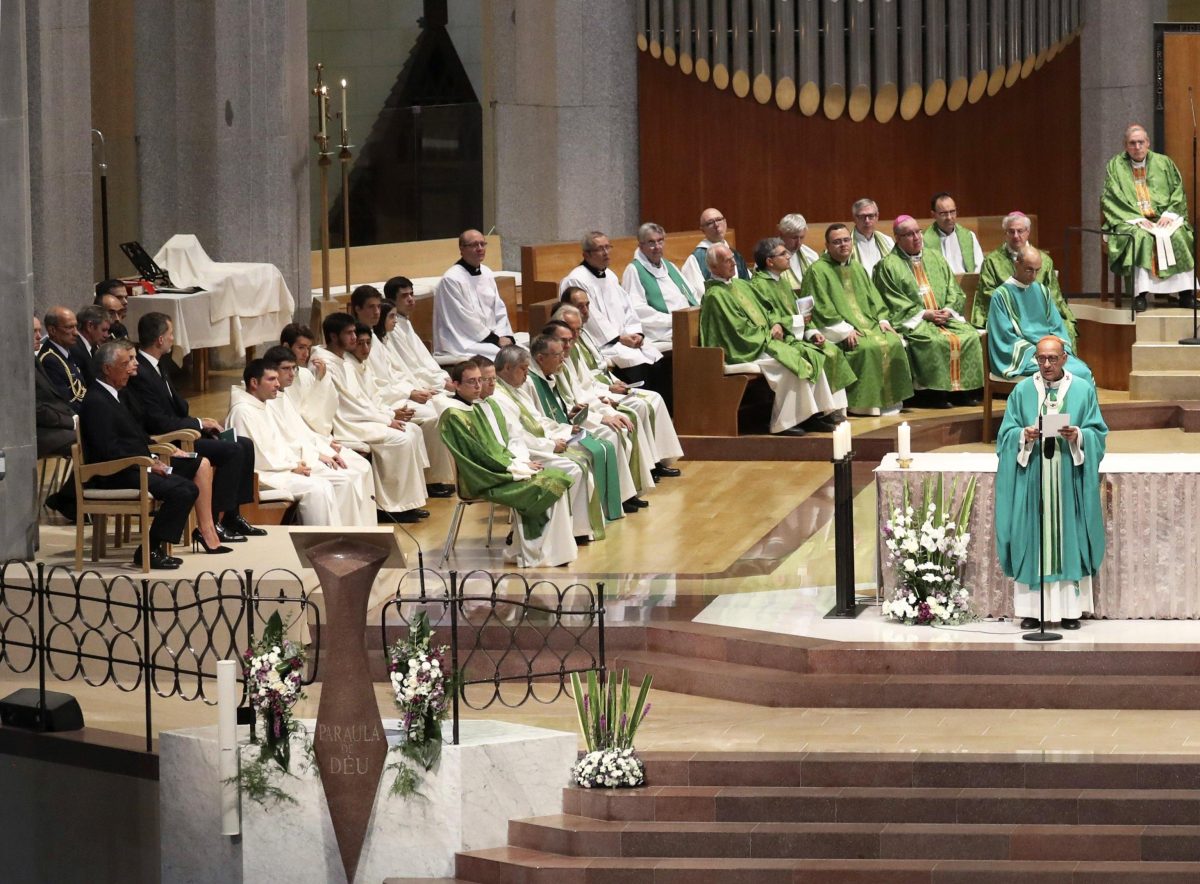 Galleria foto 'Barcellona ricorda le sue vittime' - foto 4