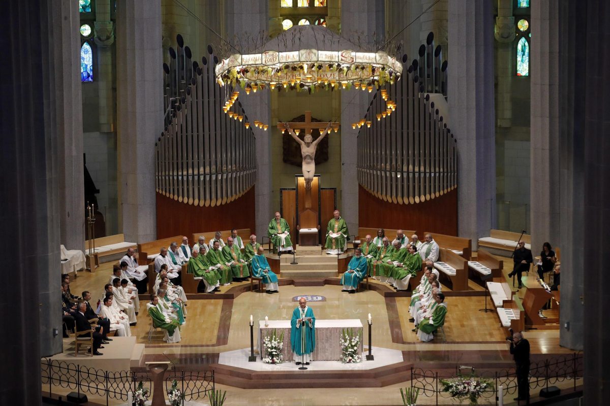 Galleria foto 'Barcellona ricorda le sue vittime' - foto 3