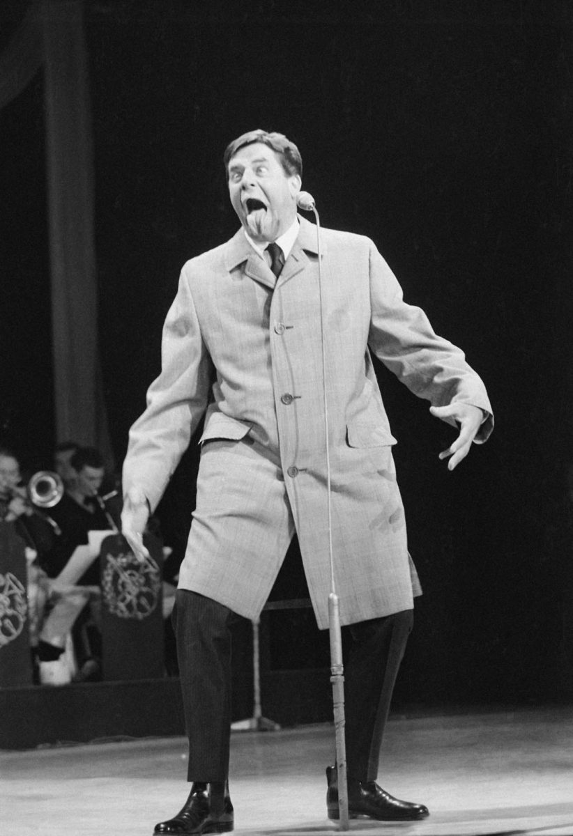 Addio Jerry Lewis, il divertente picchiatello del cinema – Foto Addio Jerry Lewis, il divertente picchiatello del cinema – Foto