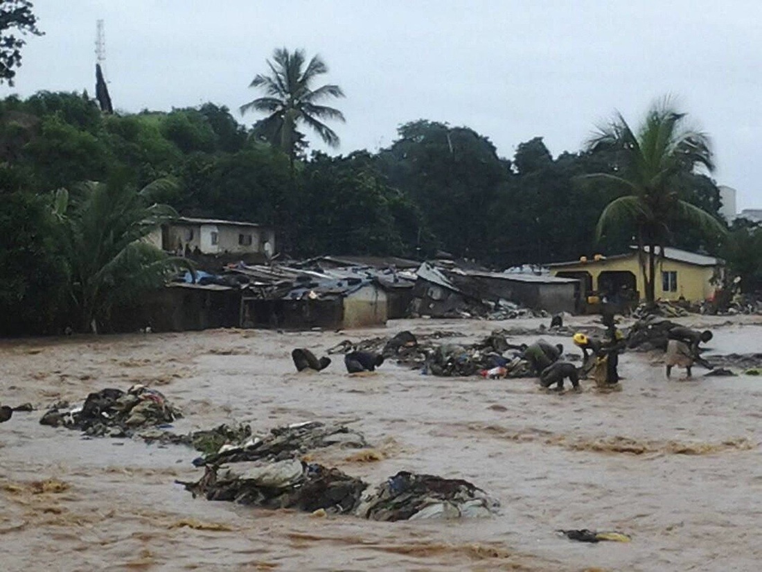 Sierra Leone, lo tsunami di fango e acqua – FOTO e VIDEO