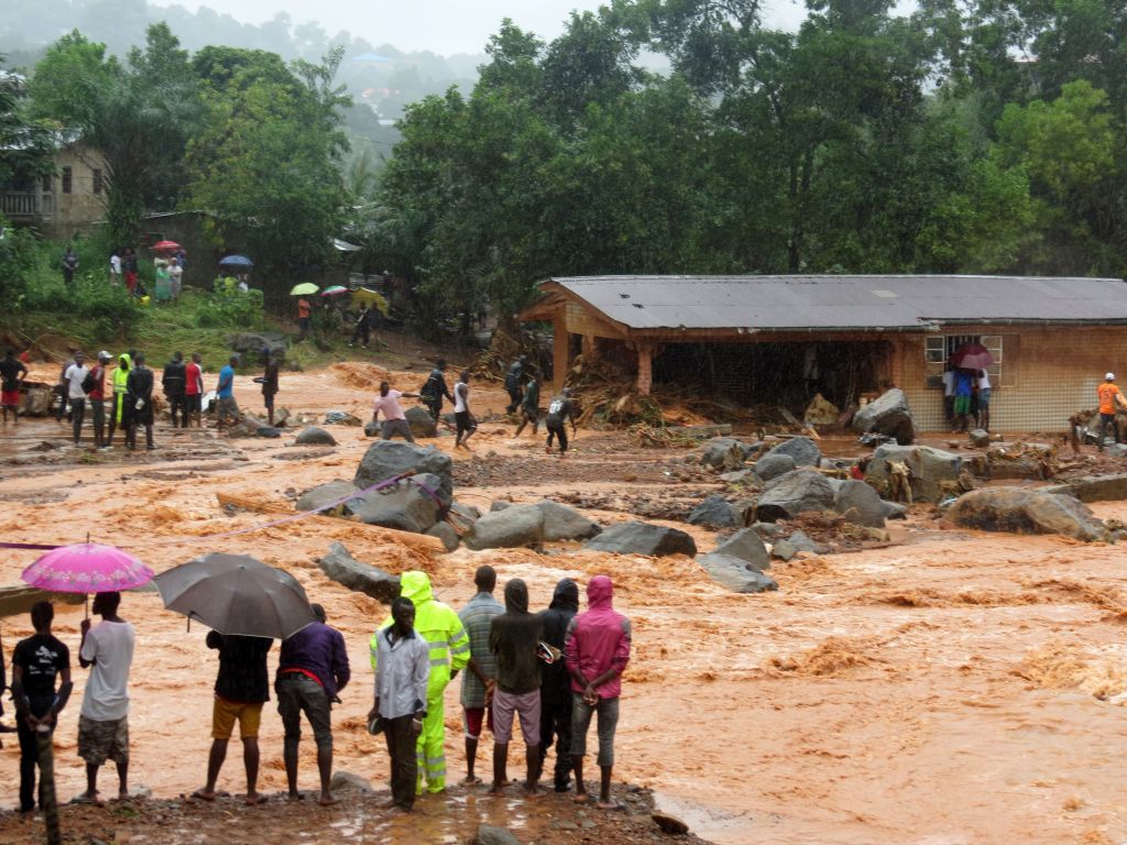 Sierra Leone, lo tsunami di fango e acqua – FOTO e VIDEO
