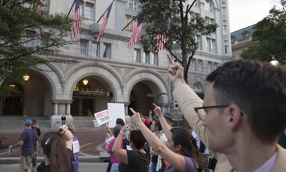 Usa, cortei contro le violenze di Charlottesville e il silenzio di Trump – Foto Usa, cortei contro le violenze di Charlottesville e il silenzio di Trump – Foto