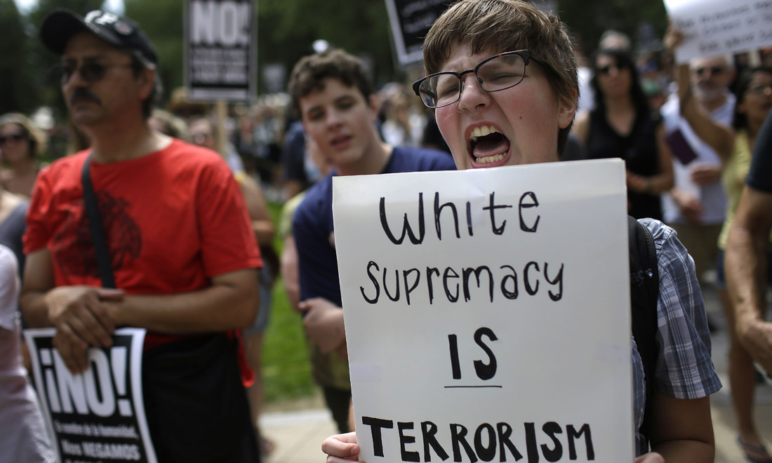 Usa, cortei contro le violenze di Charlottesville e il silenzio di Trump – Foto Usa, cortei contro le violenze di Charlottesville e il silenzio di Trump – Foto