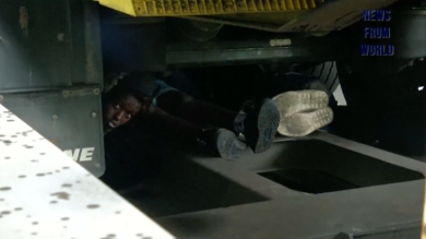 Germania: scoperti migranti nascosti sotto i treni