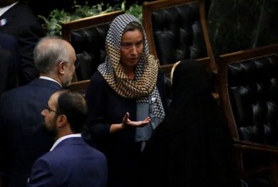 Federica Mogherini e Brigitte Macron: il “secondo sesso” vive ancora