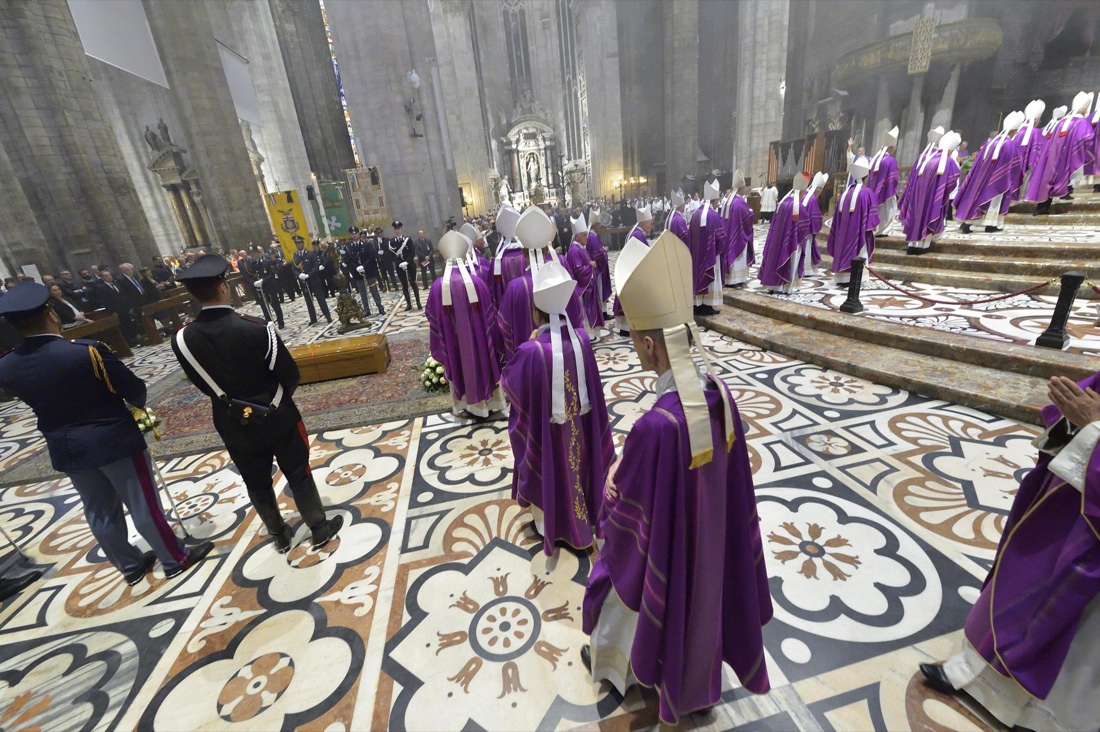 I funerali di Dionigi Tettamanzi – FOTO I funerali di Dionigi Tettamanzi – FOTO