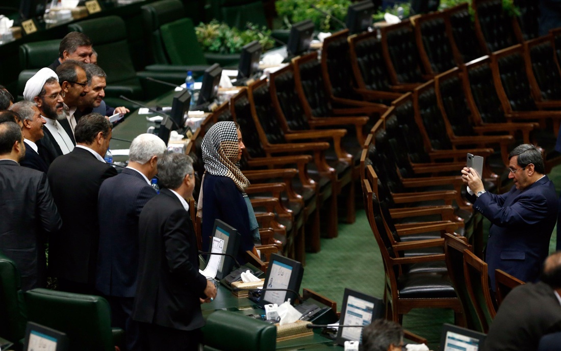 Iran: il selfie che pregiudica l’orgoglio maschile in una società islamica