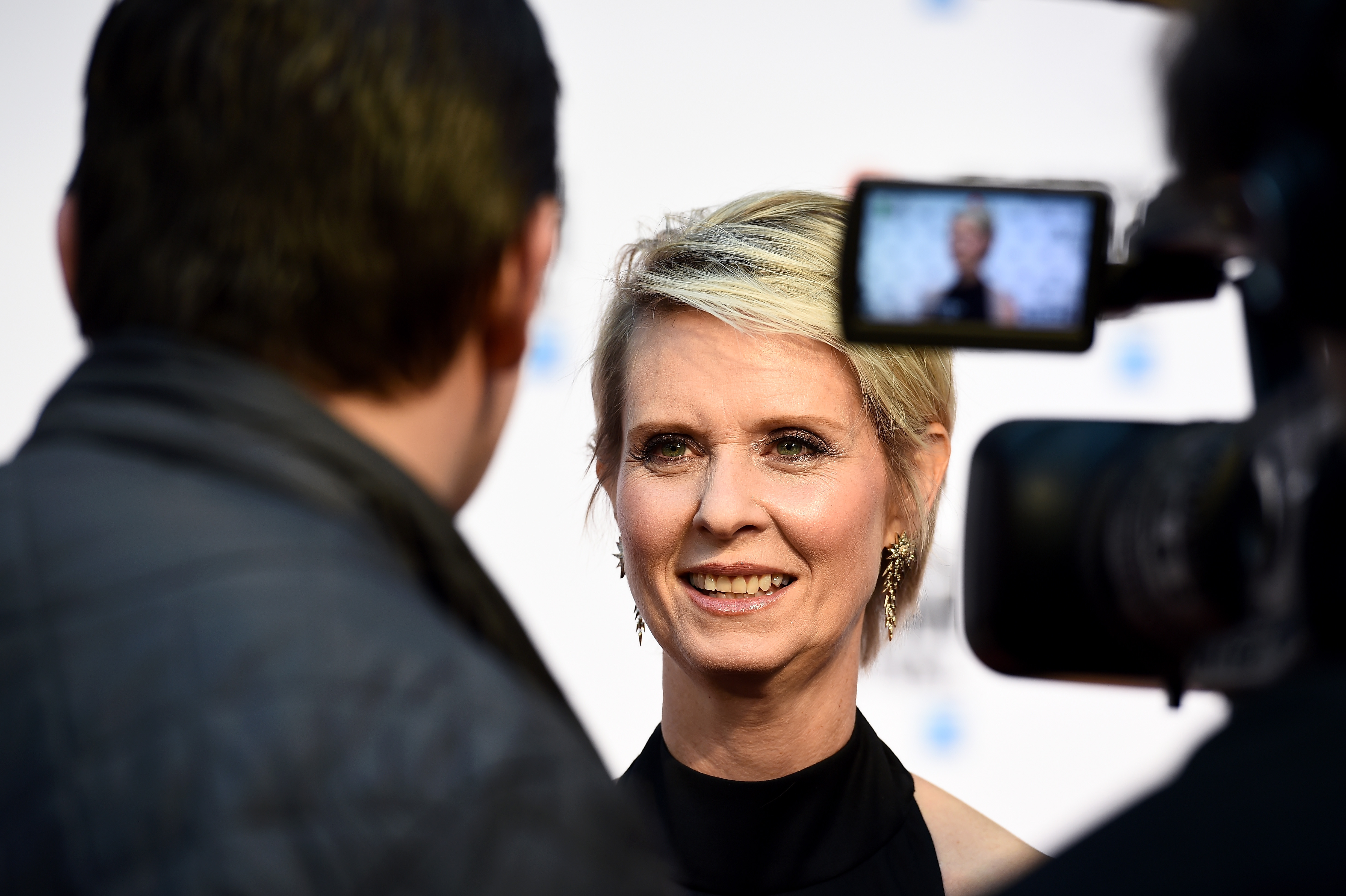 Anche Cynthia Nixon sedotta dalla politica? Anche Cynthia Nixon sedotta dalla politica?