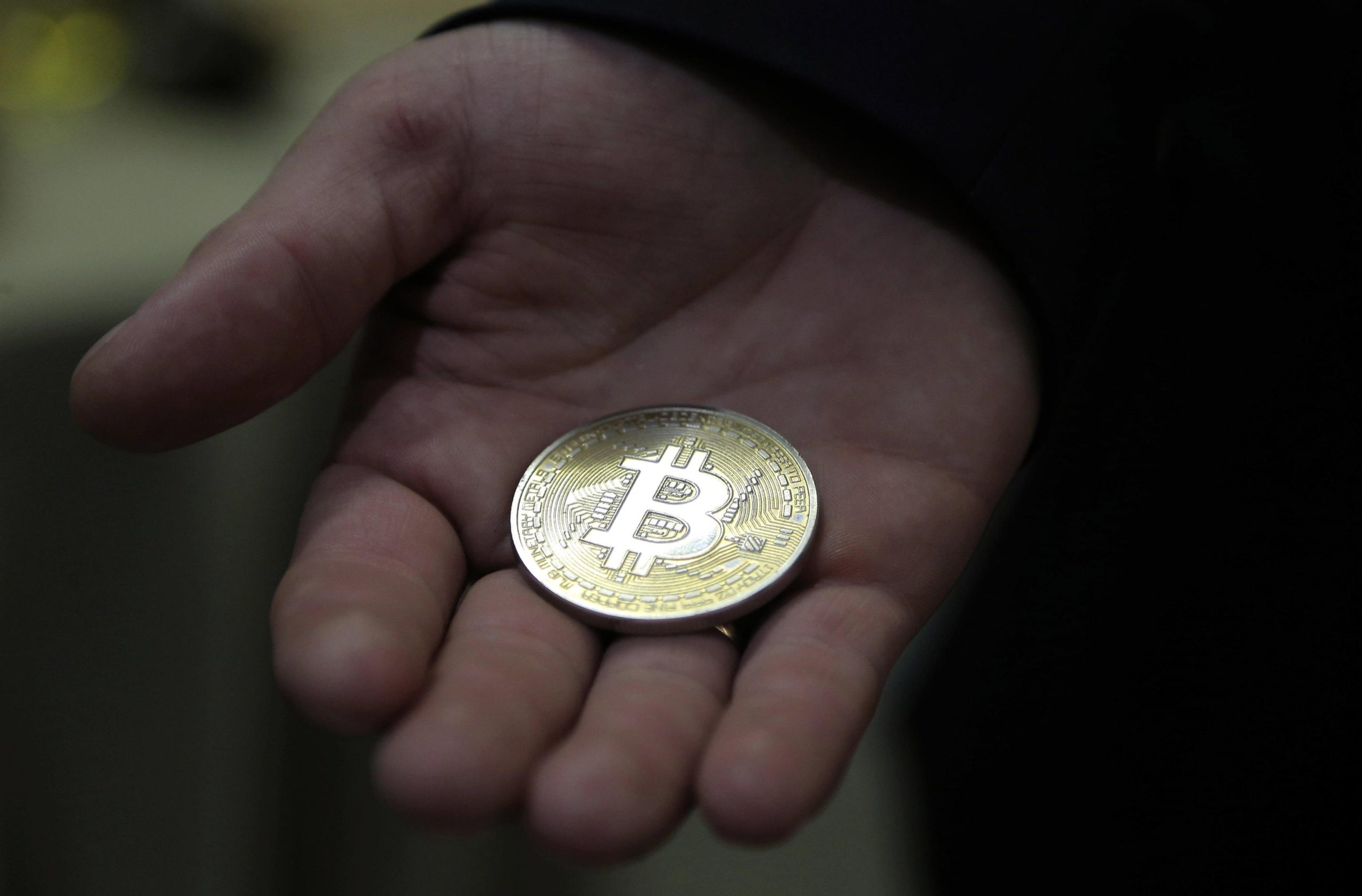 Bitcoin, cos’è e come funziona la moneta che fa tremare i mercati