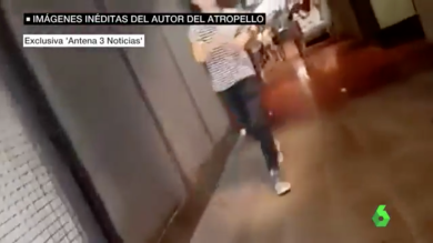 Youness Abouyaaqoub in fuga alla Boqueria dopo l’attentato a Barcellona | video