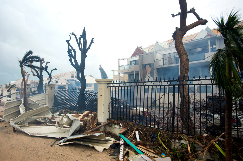 Irma perde forza, ma si lascia alle spalle morti e 50 miliardi di danni Irma perde forza, ma si lascia alle spalle morti e 50 miliardi di danni