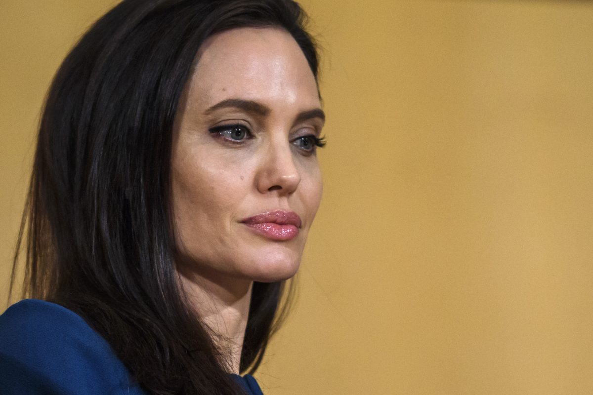 Galleria foto 'Angelina Jolie non è fatta per la vita da single' - foto 2