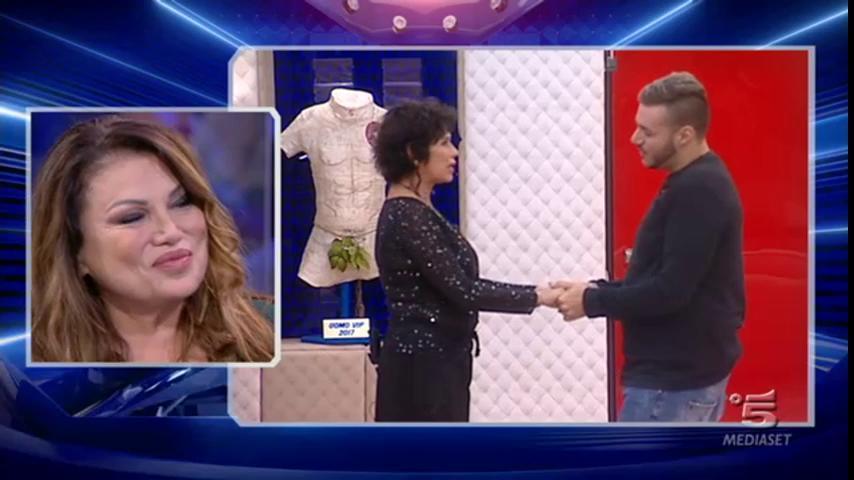 Grande Fratello Vip 2: Cecilia Rodriguez lascia Francesco Monte Grande Fratello Vip 2: Cecilia Rodriguez lascia Francesco Monte