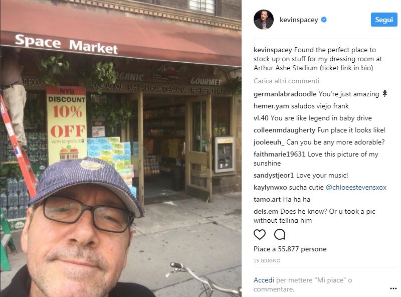 Come ha fatto Kevin Spacey a non farsi travolgere dalle accuse di molestie Come ha fatto Kevin Spacey a non farsi travolgere dalle accuse di molestie