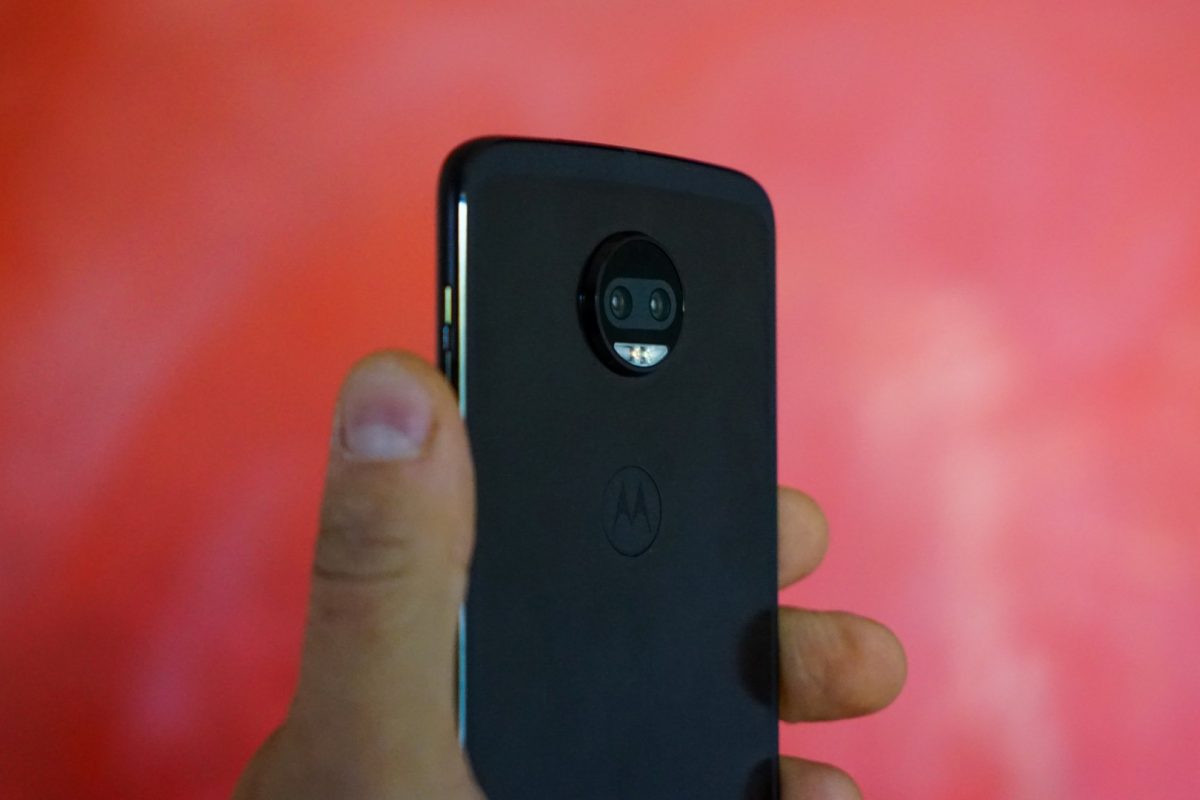 Galleria foto 'Motorola Moto Z2 Force, la recensione' - foto 42