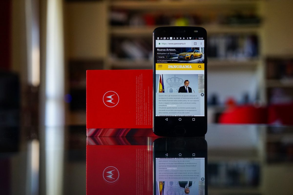 Galleria foto 'Motorola Moto Z2 Force, la recensione' - foto 19