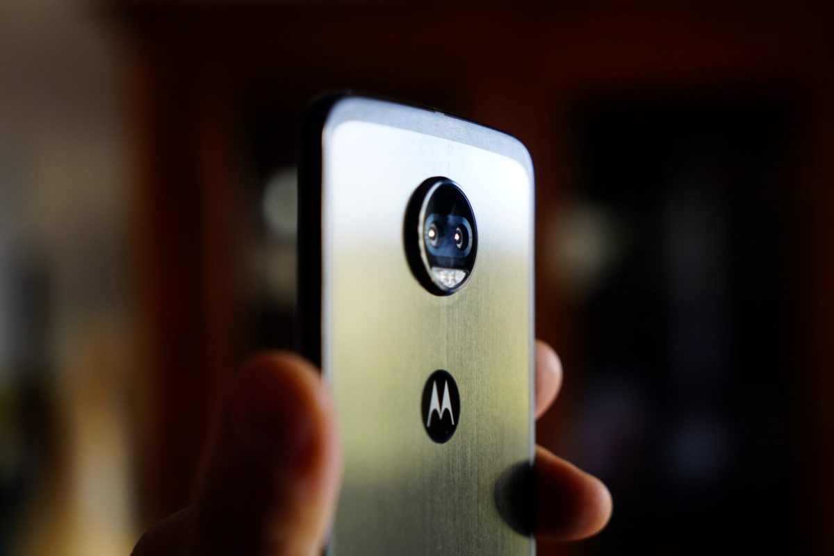 Galleria foto 'Motorola Moto Z2 Force, la recensione' - foto 23