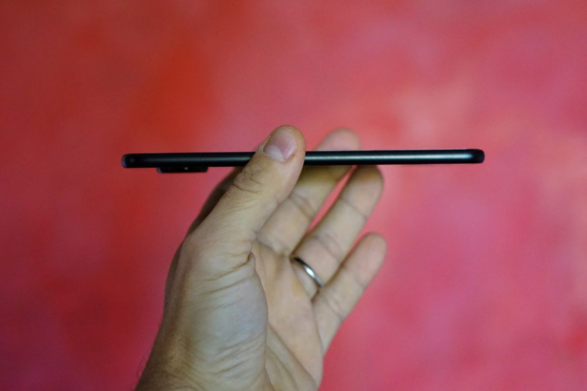 Galleria foto 'Motorola Moto Z2 Force, la recensione' - foto 24