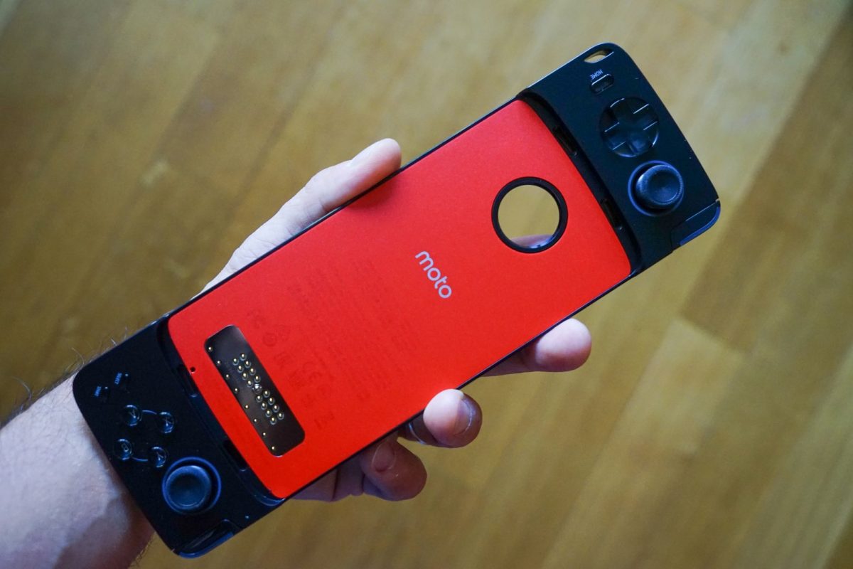 Galleria foto 'Motorola Moto Z2 Force, la recensione' - foto 31