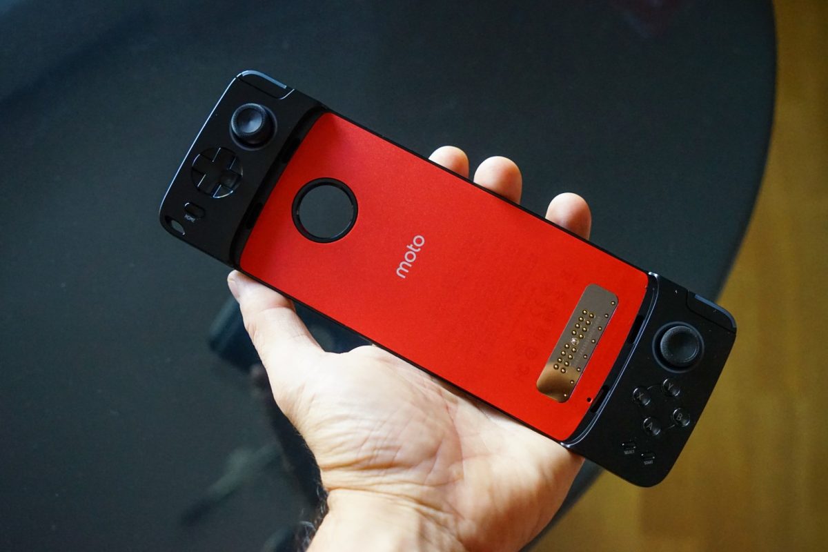 Galleria foto 'Motorola Moto Z2 Force, la recensione' - foto 32