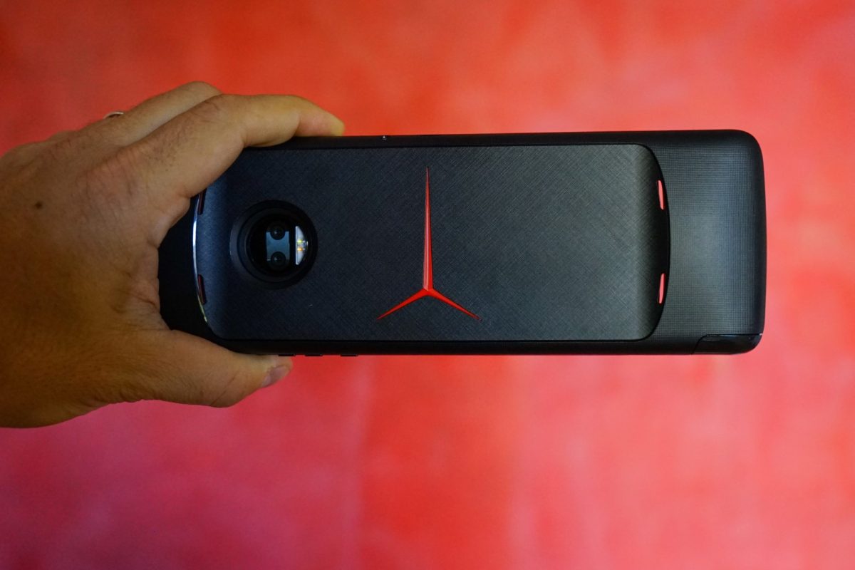 Galleria foto 'Motorola Moto Z2 Force, la recensione' - foto 33