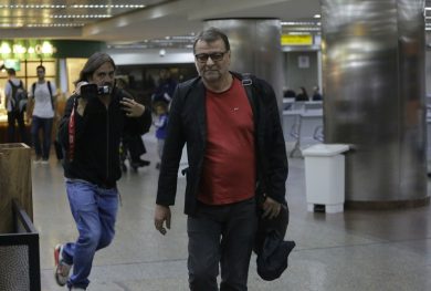 Quando gli intellettuali firmavano per Battisti