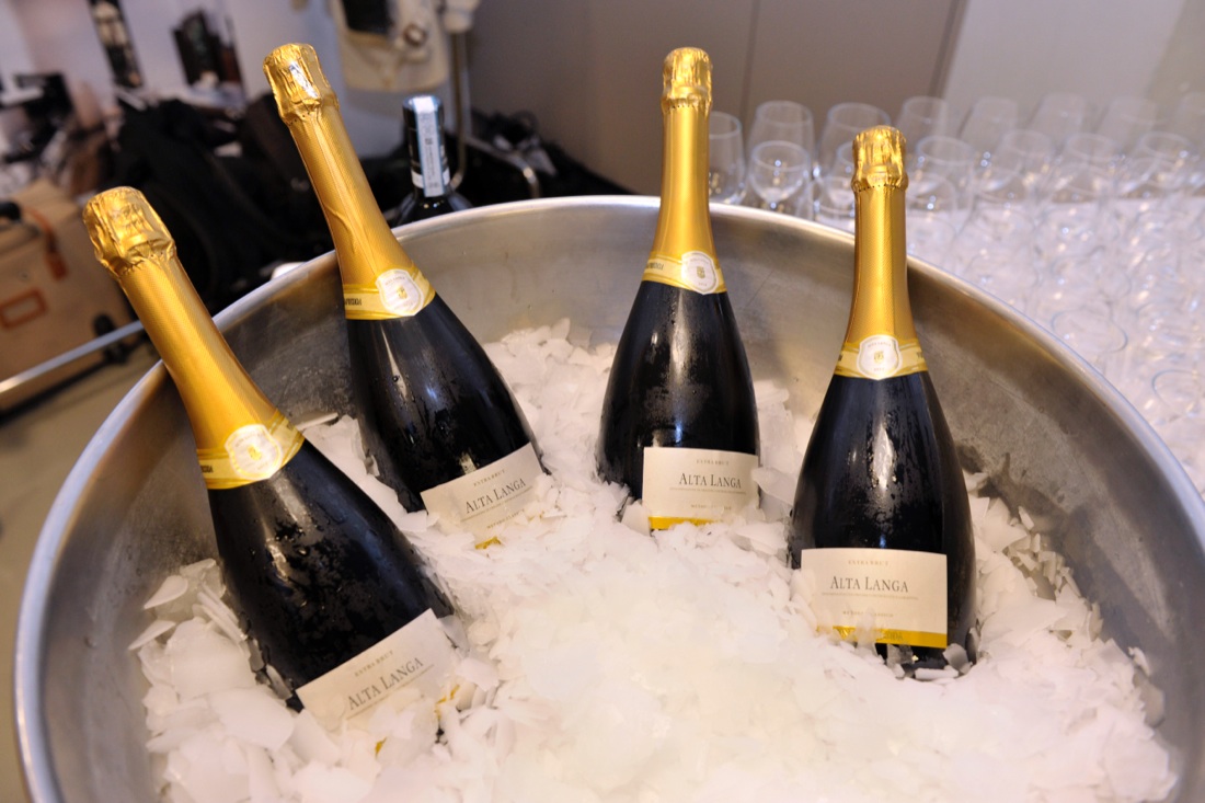 La ricetta di Enrico Cerea: conchiglioni ripieni nella sabbia con zuppa di pesce