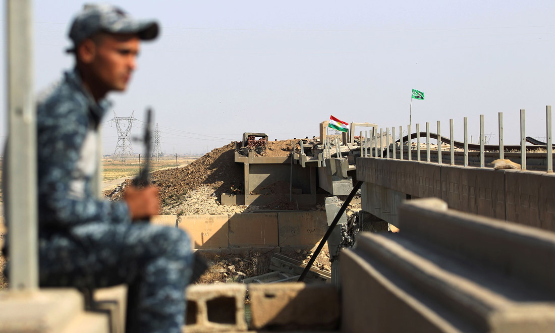 Iraq: scontri tra curdi e Baghdad attorno al petrolio di Kirkuk – Foto