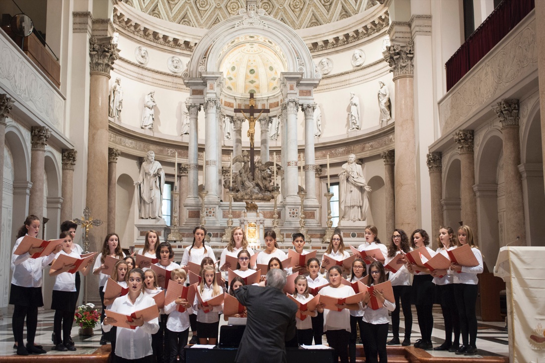Panorama d’Italia a Milano: sindaco, fanfara e coro di voci bianche per l’inaugurazione