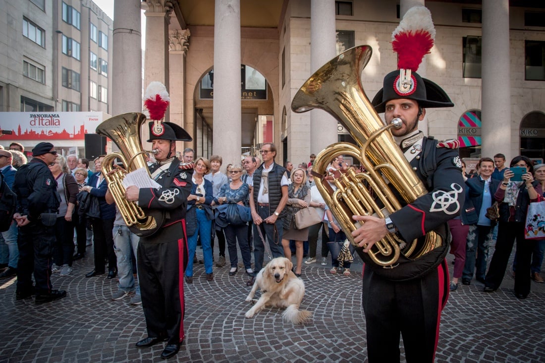 Panorama d’Italia a Milano: sindaco, fanfara e coro di voci bianche per l’inaugurazione