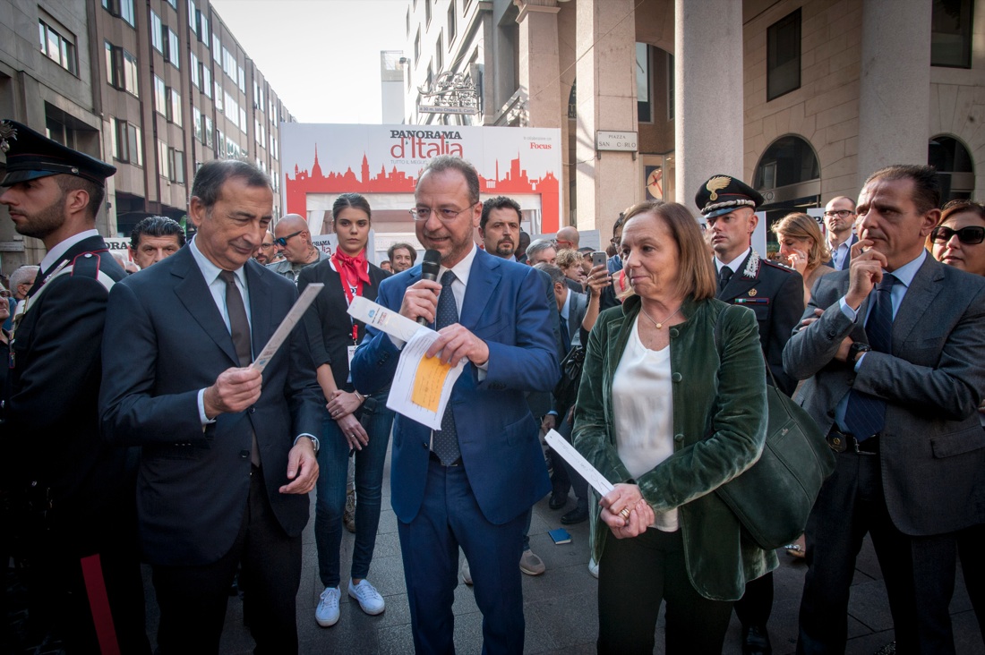 Panorama d’Italia a Milano: sindaco, fanfara e coro di voci bianche per l’inaugurazione