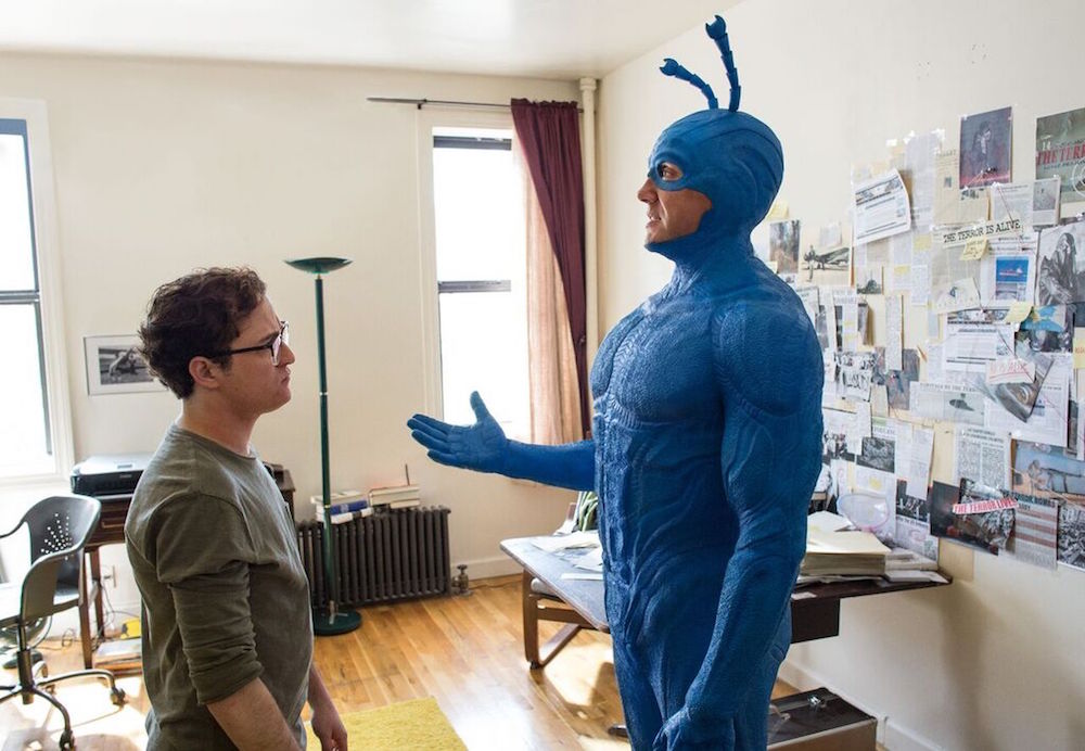The Tick: foto e trailer del nuovo supereroe della tv The Tick: foto e trailer del nuovo supereroe della tv