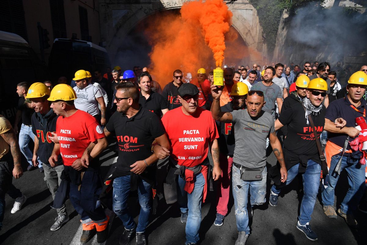 Galleria foto 'Ilva: dove vuole arrivare Calenda nella trattativa con Arcelor Mittal' - foto 4