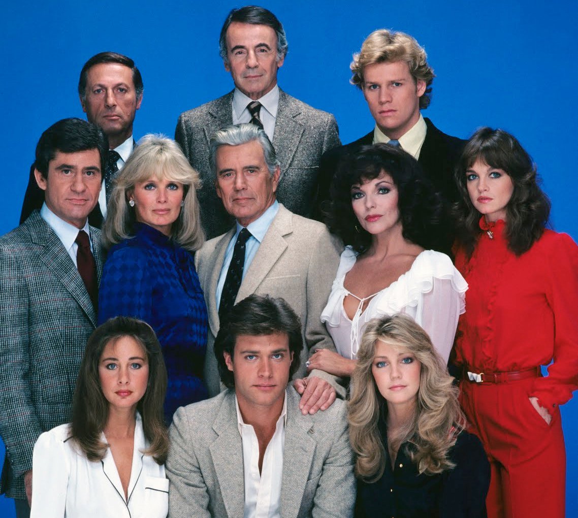 Dynasty: torna la serie cult degli anni 80. Foto e trailer Dynasty: torna la serie cult degli anni 80. Foto e trailer