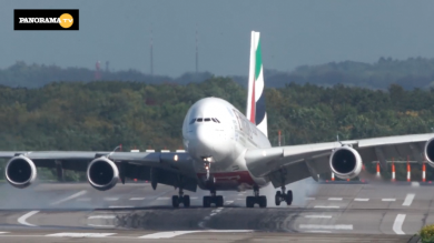 Dusseldorf: Airbus A380 sbanda per il vento in atterraggio | video